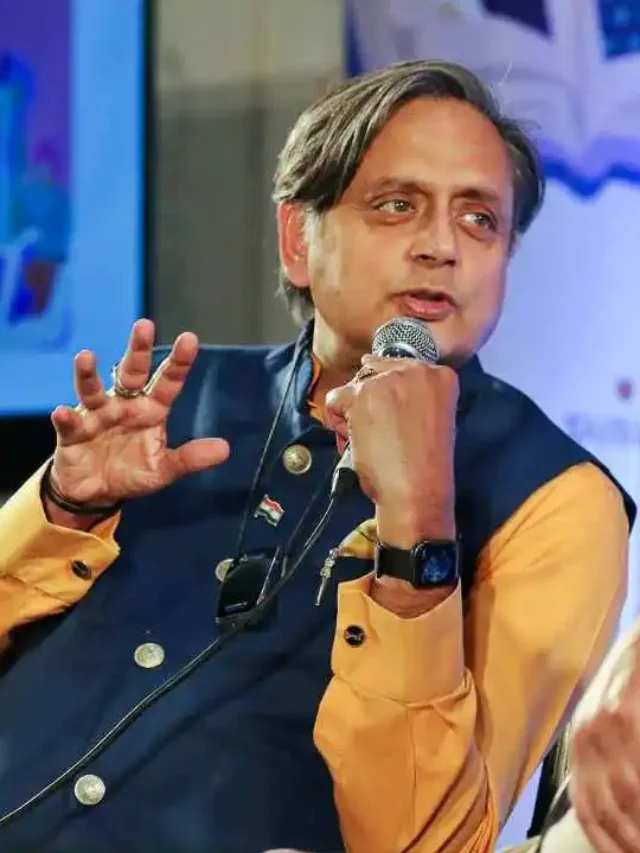 shashi tharoor, modi